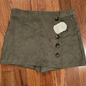 Altar’d State Olive Green Skort Suede Button Sz L NWT